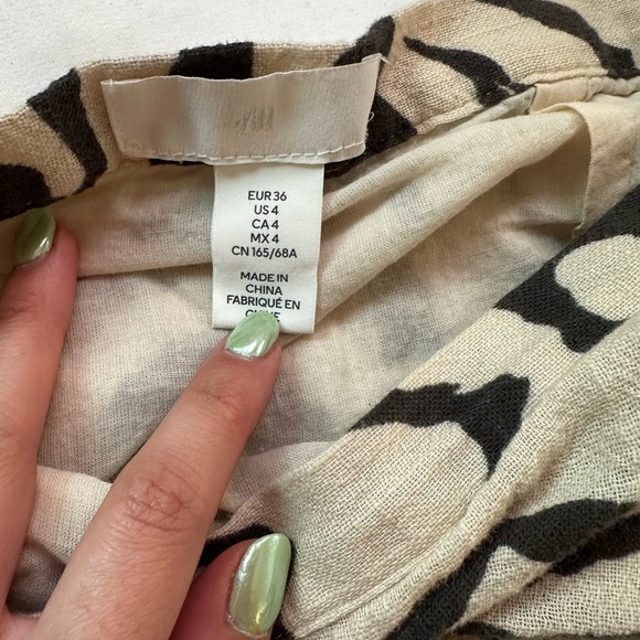 Linen Zebra Mini Skirt 4 - Picture 3 of 3